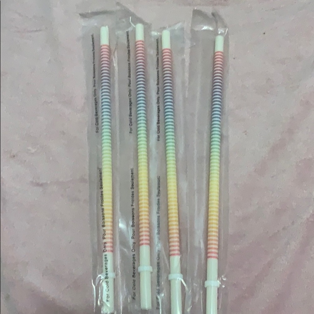 Set of 4 reusable special edition rainbow straws